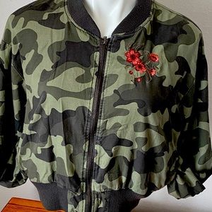 - Ashley jacket,green color floral stamped
